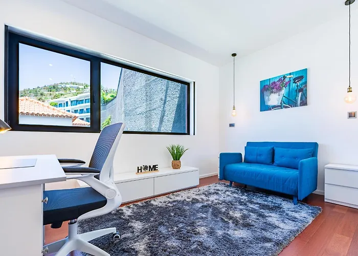 Serenity By The Sea Apartment *